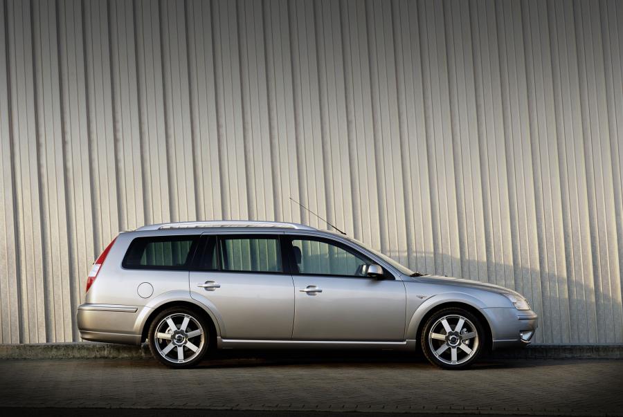  Ford Mondeo Wagon 2003 года  (фото 13 из 19)
